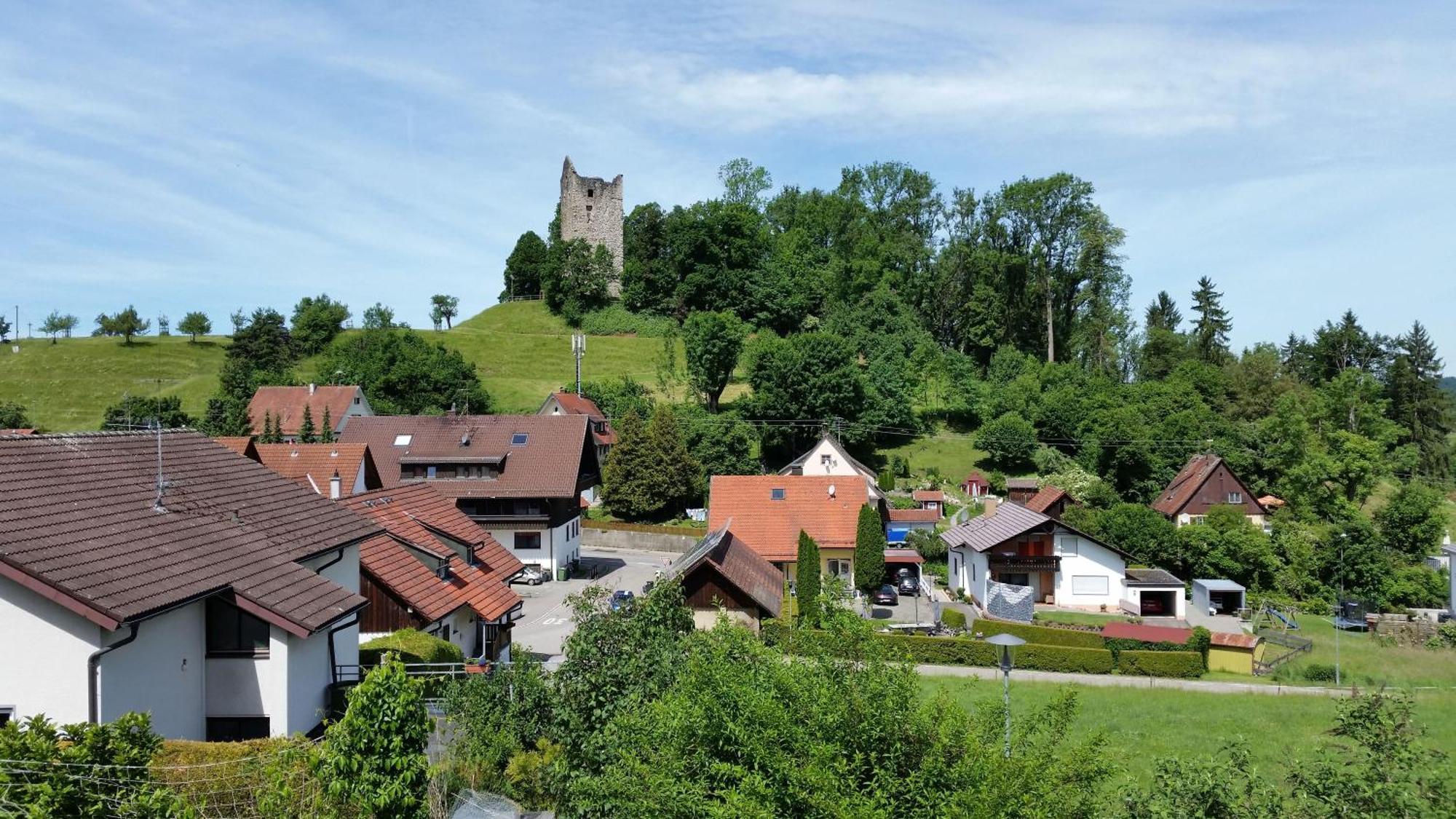 Ferienwohnung-Burgblick-In-Neuravensburg Exterior photo
